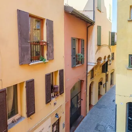 Golden Suite By Studio Vita Bolonia Exterior foto